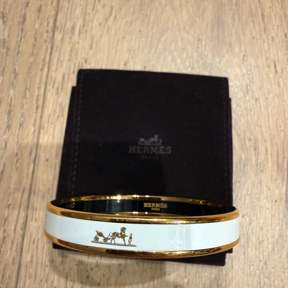 Hermès Enamel Bangle White Gold, Horse Motif, Pristine - Picture 5 of 5